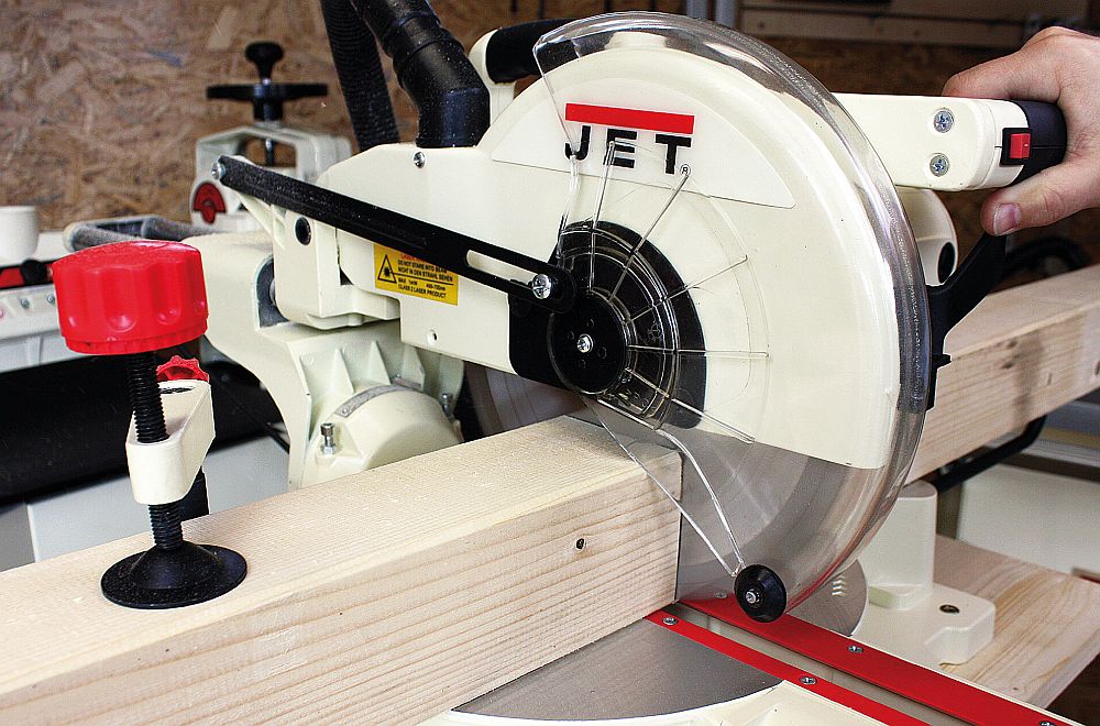 Things to Consider Before Buying a Miter Saw